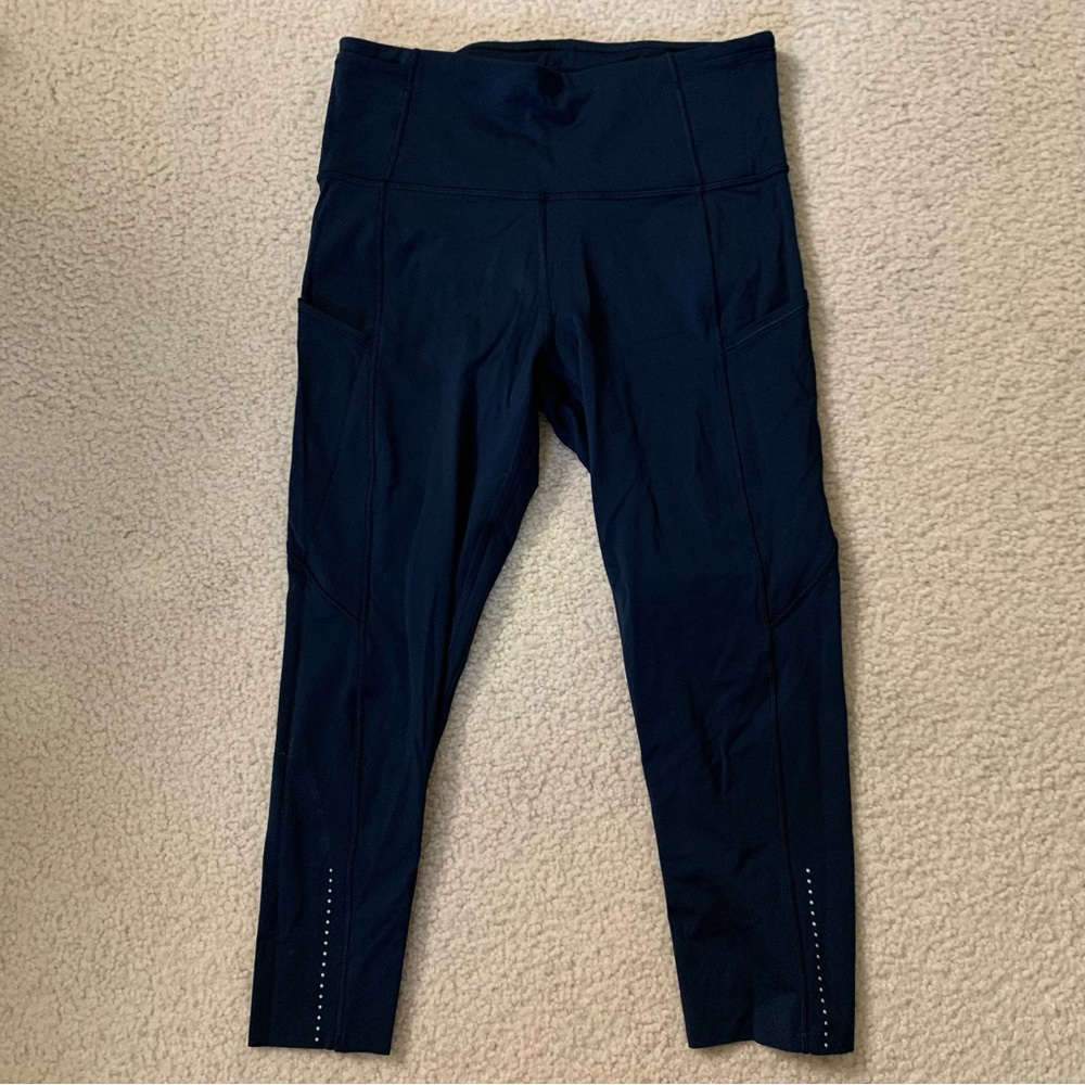 lululemon fast and free reflective crop 19” size 6 in navy